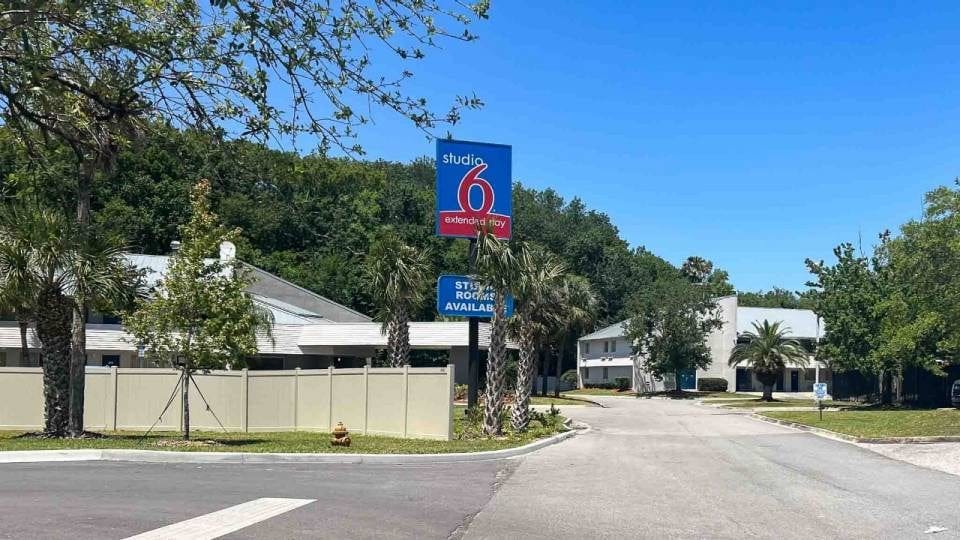 Discover Studio 6 Jacksonville, FL — Baymeadows You’re Weekly Stay