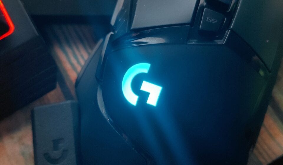 Logitech G502 Lightspeed weighted mouse