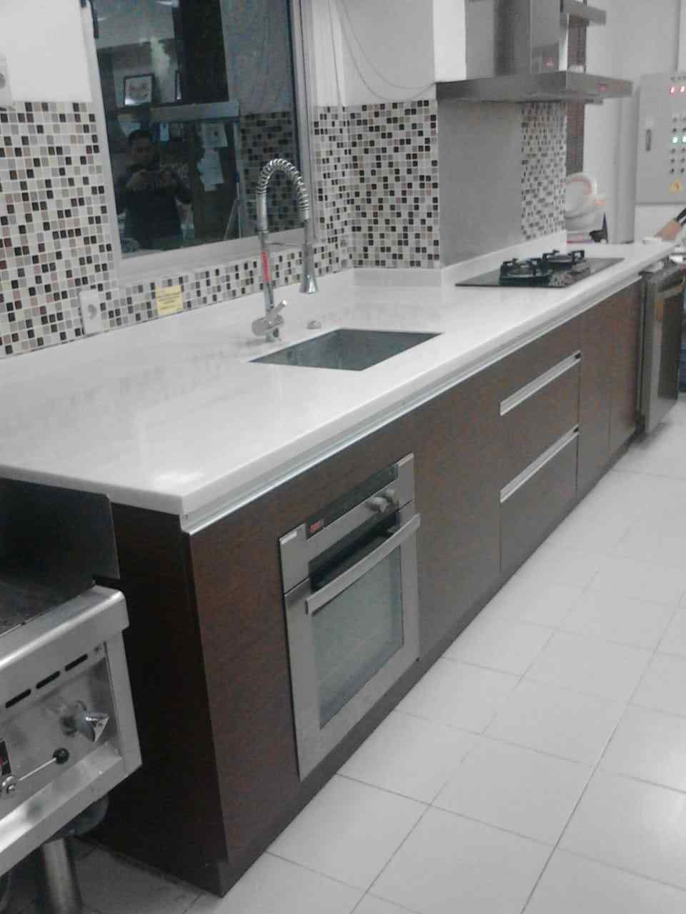 Mengenal Material Top Table Kitchen Set by eros persadainterior Medium