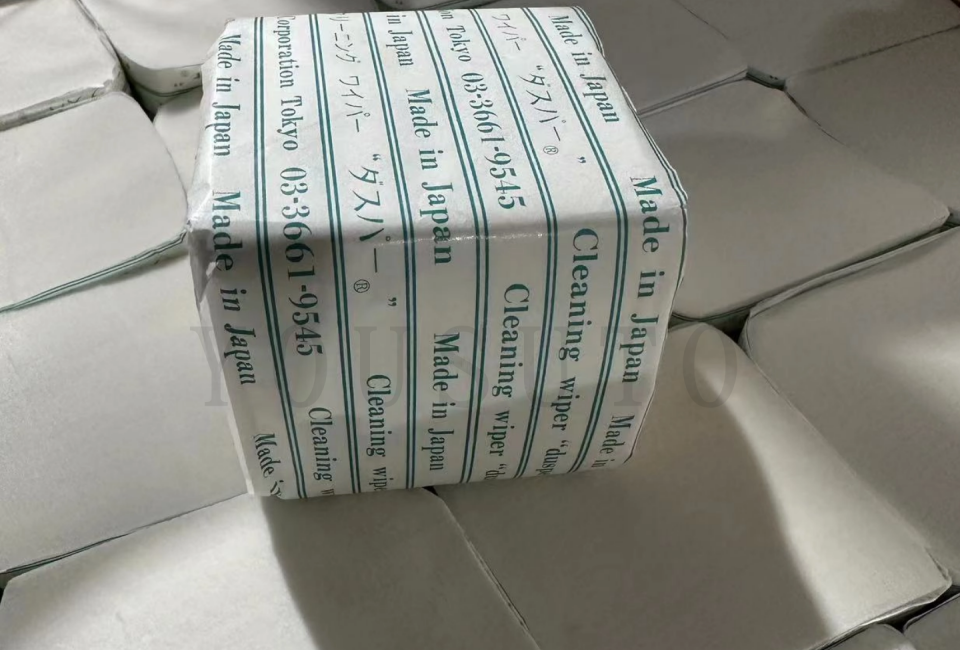 Cleanroom Wipes vs. Cleanroom Paper: Differences, Connections, and Industry Applications