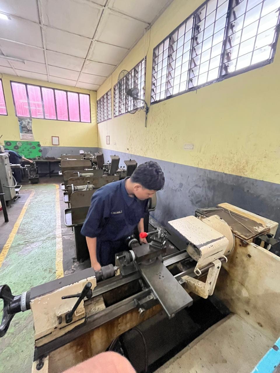 Dari Bengkel ke APBN: Refleksi Siswa Teknik Mesin tentang Perluasan Basis Pajak