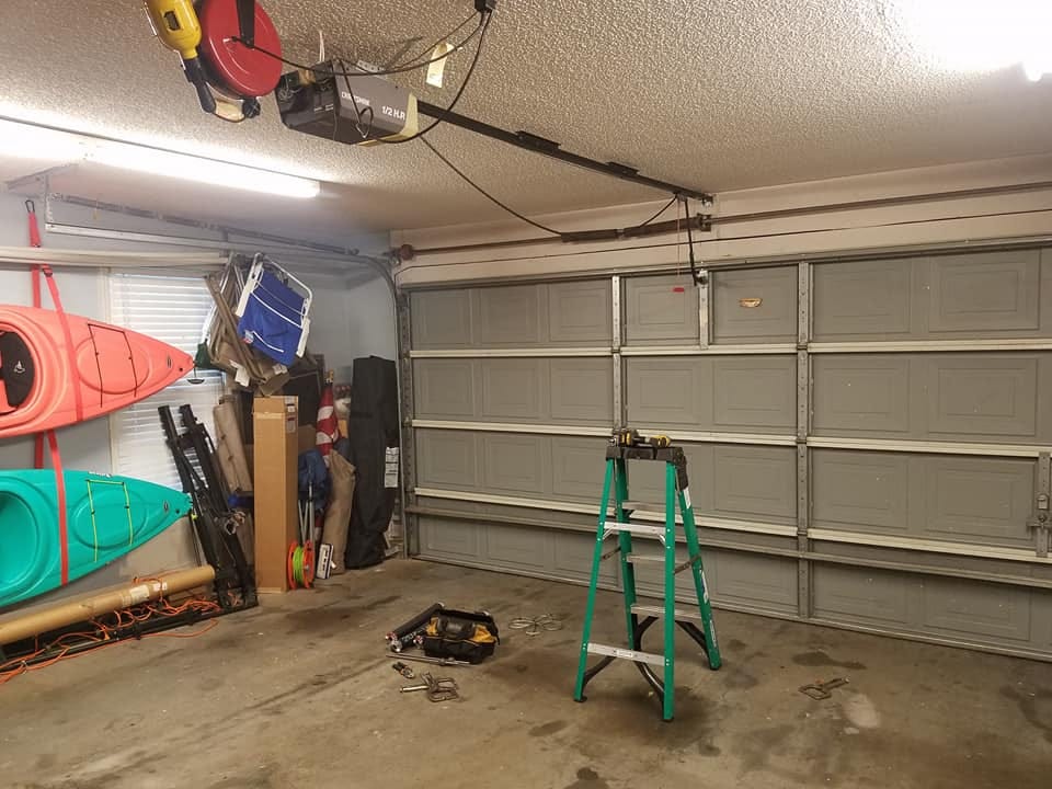 Garage Door Parts That Need Professional Hands to Get Repaired by