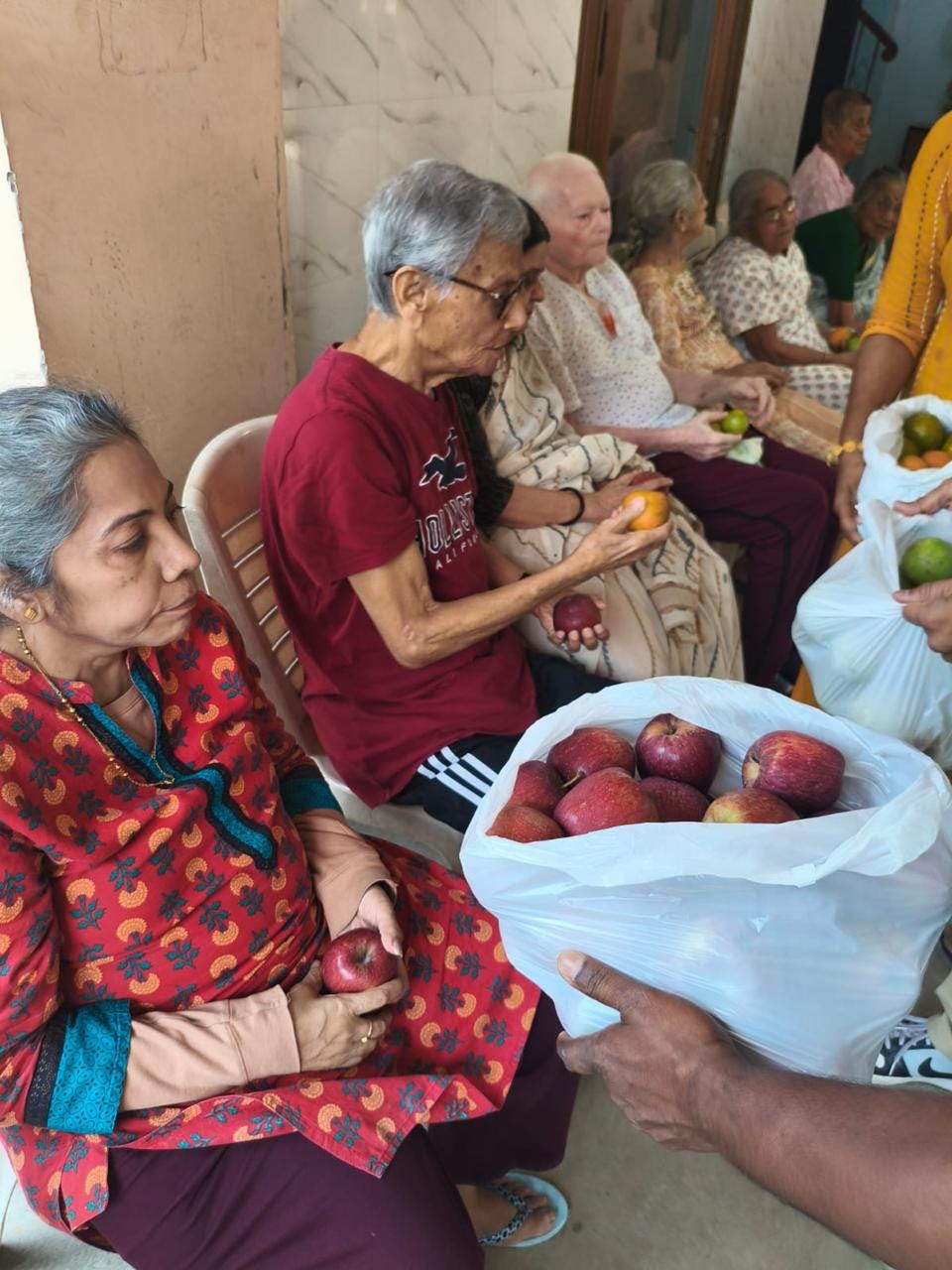 Reasons to Choose a Dementia Care Home with Recreational Activities in Kolkata in 2026