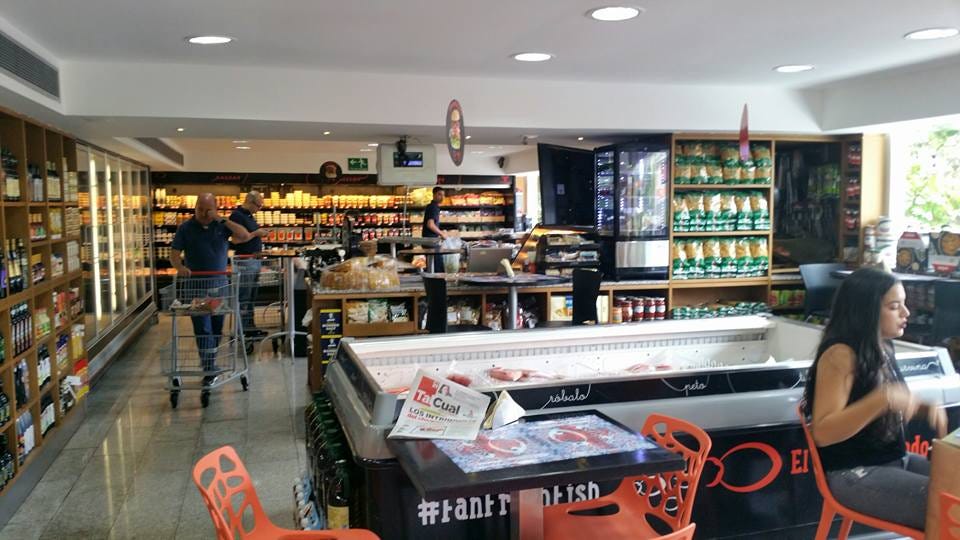 En Venezuela la escases de productos se acabo, pero ahora compra “quien puede”