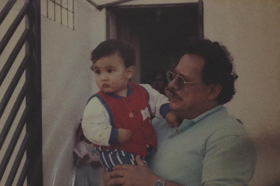 Mi abuelo, el inmortal. Mi abuelo fue, desde siempre, una… by