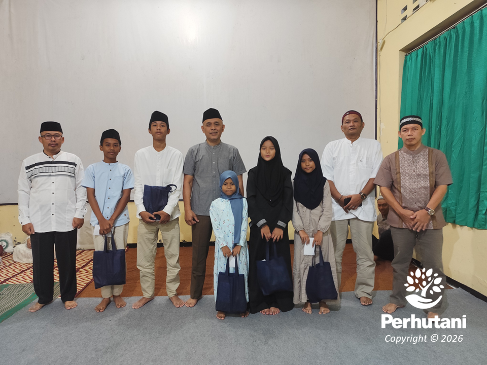 Warnai Suasana Ramadan, Perhutani KPH Banyumas Timur Serahkan Santunan untuk Anak Yatim dalam Acara…