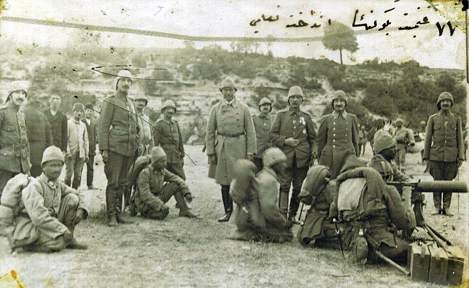 Pasukan Turki Ottoman dalam laga Perang Dunia I. Sumber : Wikimedia Commons (Domain Public)