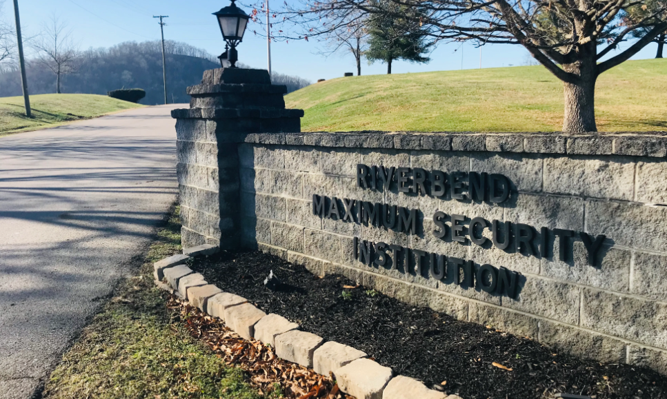 How to send books at Inmates to Riverbend Maximum Security Institution