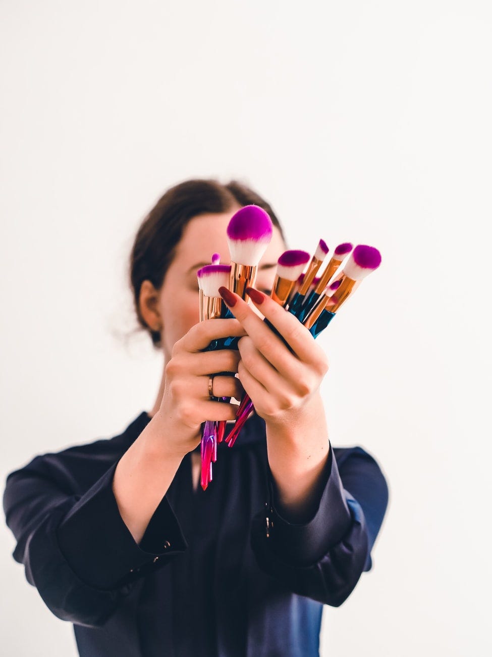 3 Best NonOxidizing Foundation for Oily Skin by Usama Saad Medium
