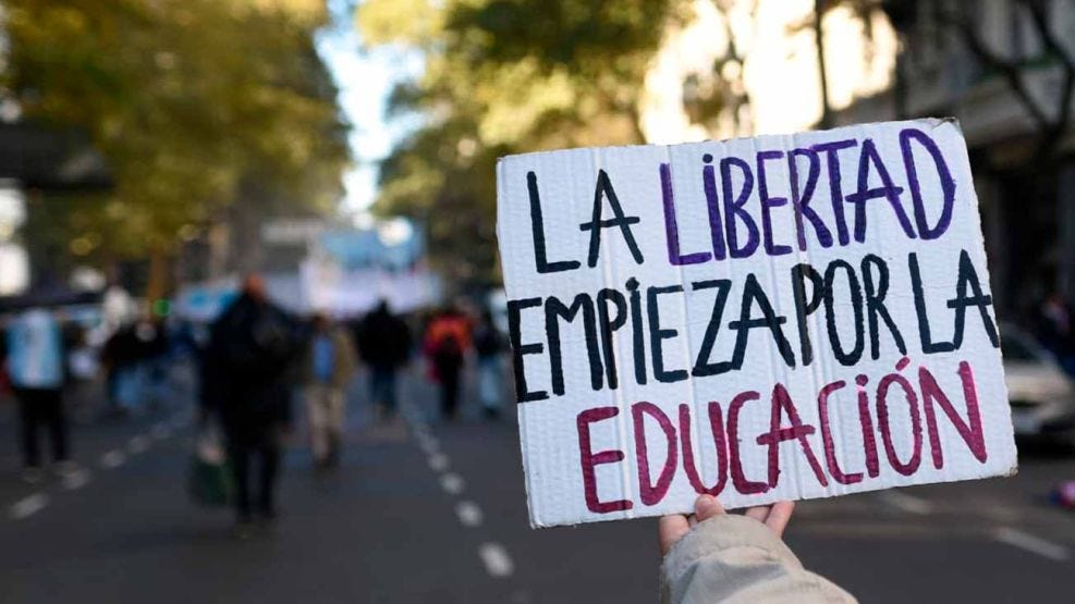 Cuidar el bolsillo hoy o el país de mañana? El dilema de pagar los platos rotos