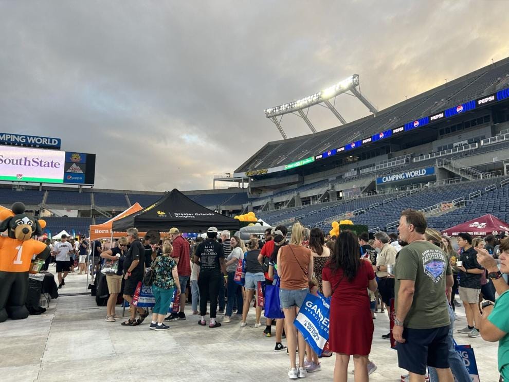UCF alumni group makes a splash at one of Orlando’s biggest tailgating