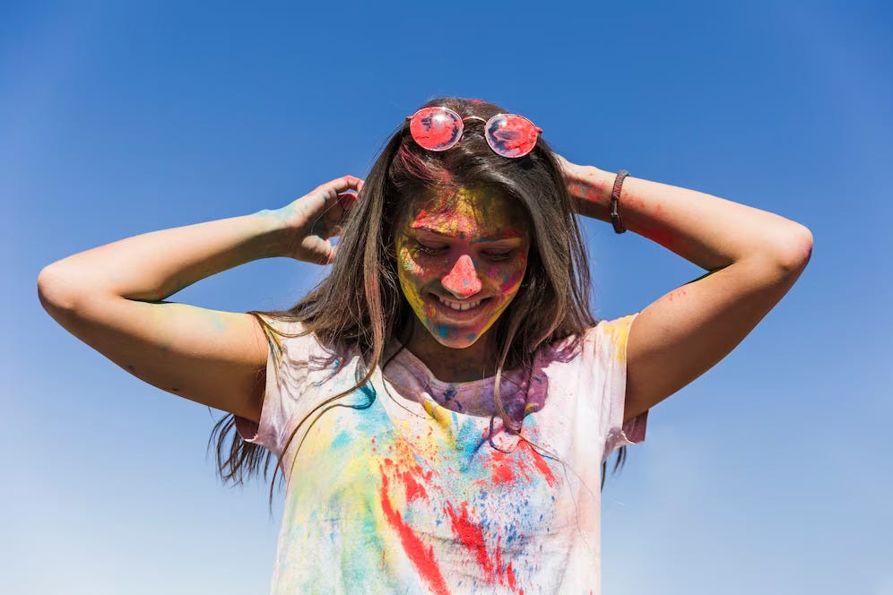using-baking-soda-and-vinegar-to-remove-holi-color-stains-from-clothes