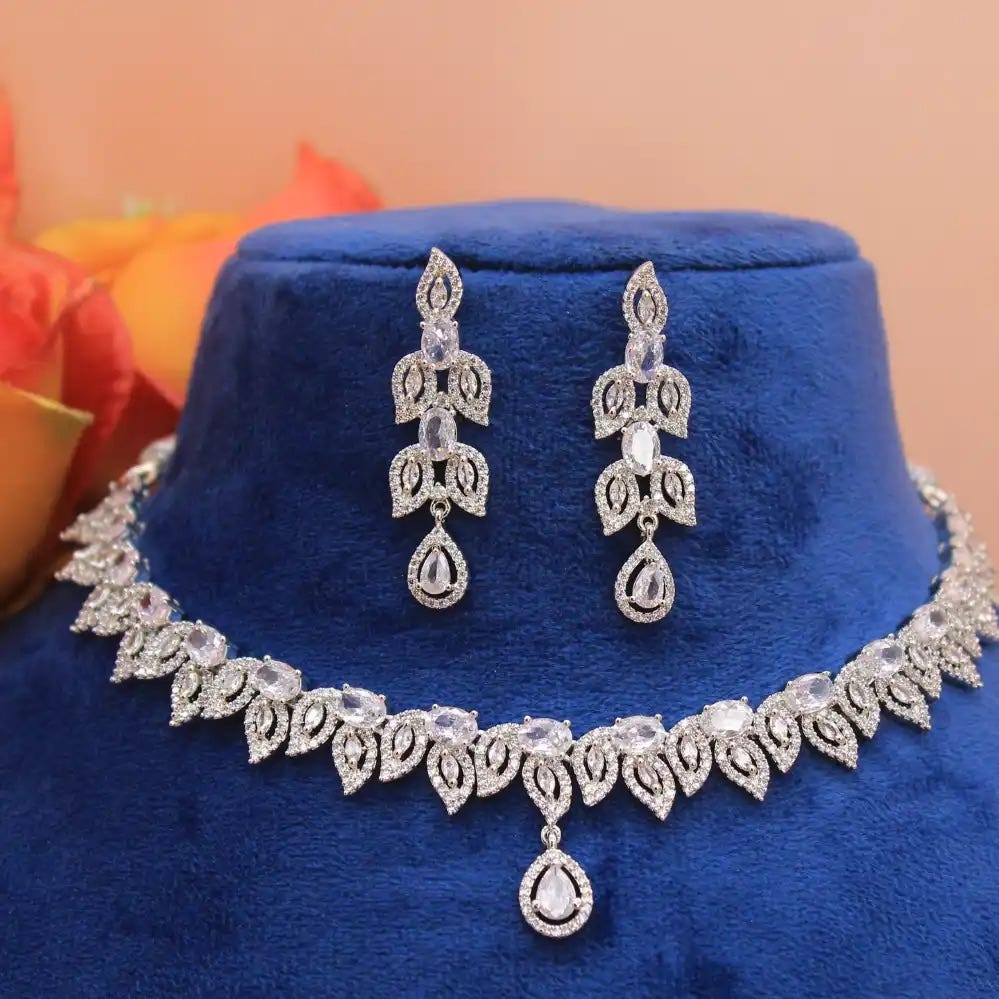 7 Biggest jewelry trends in 2024 A Glittery forecast by Shivanginoori Medium